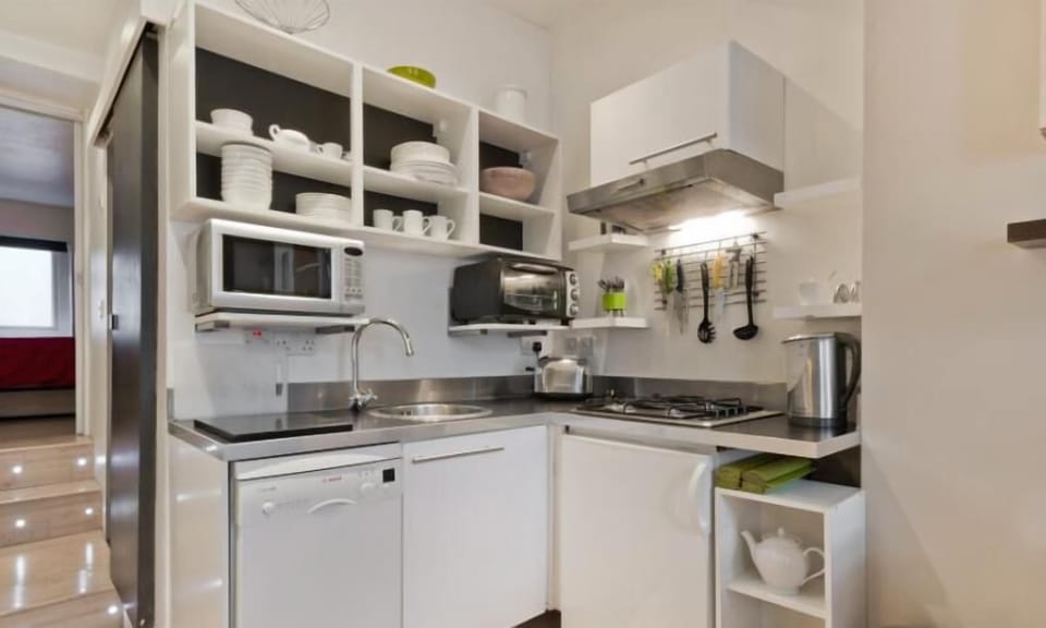 kitchen with all one should really need to ensure a lovely meal indoors