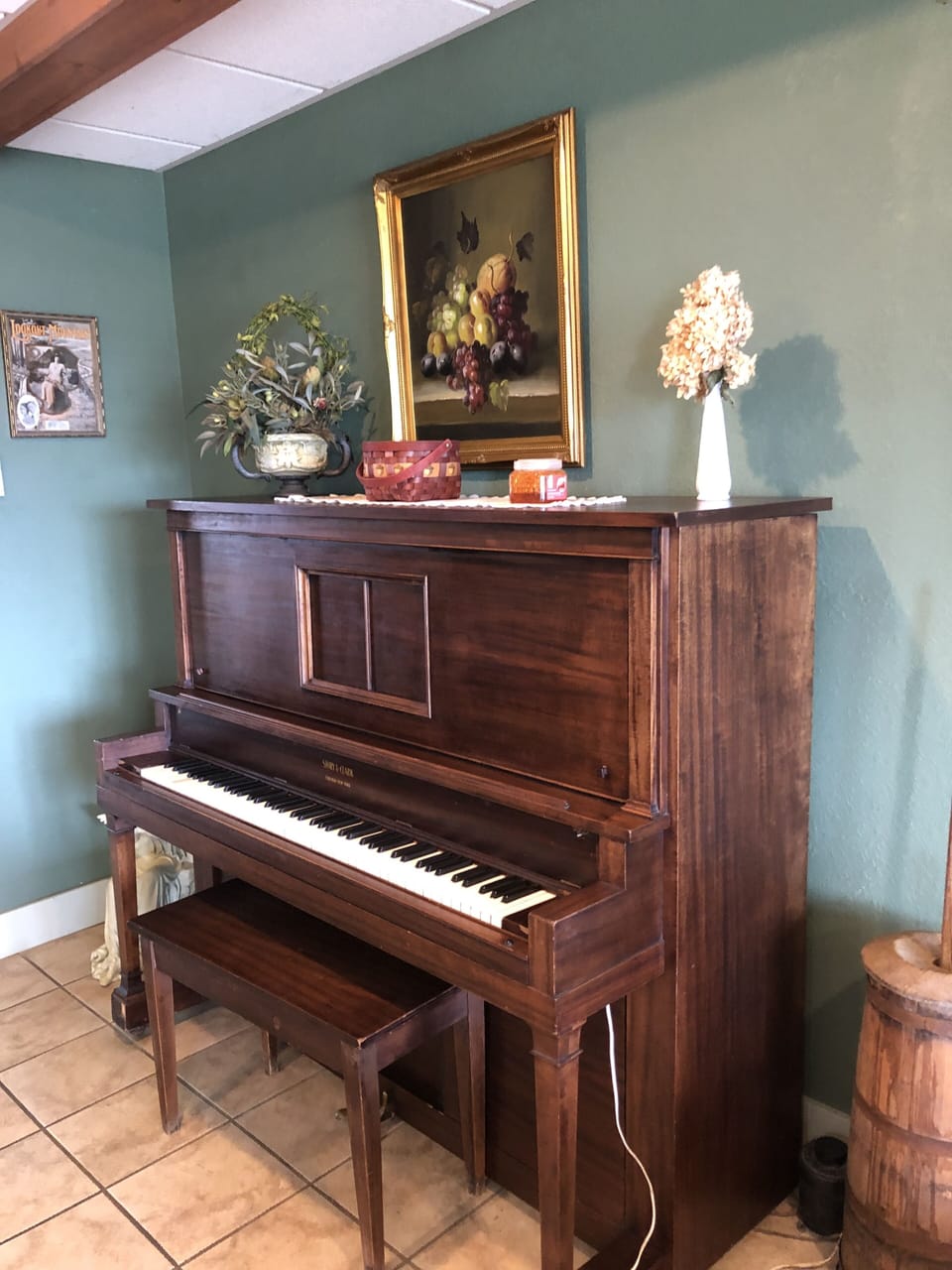 PLAYER PIANO