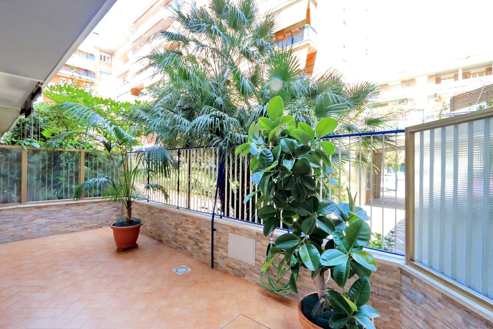 Front terrace