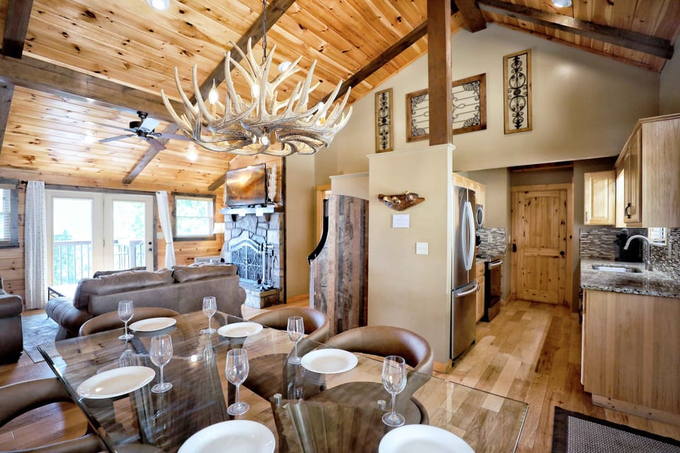 Stunning from the moment you walk in!