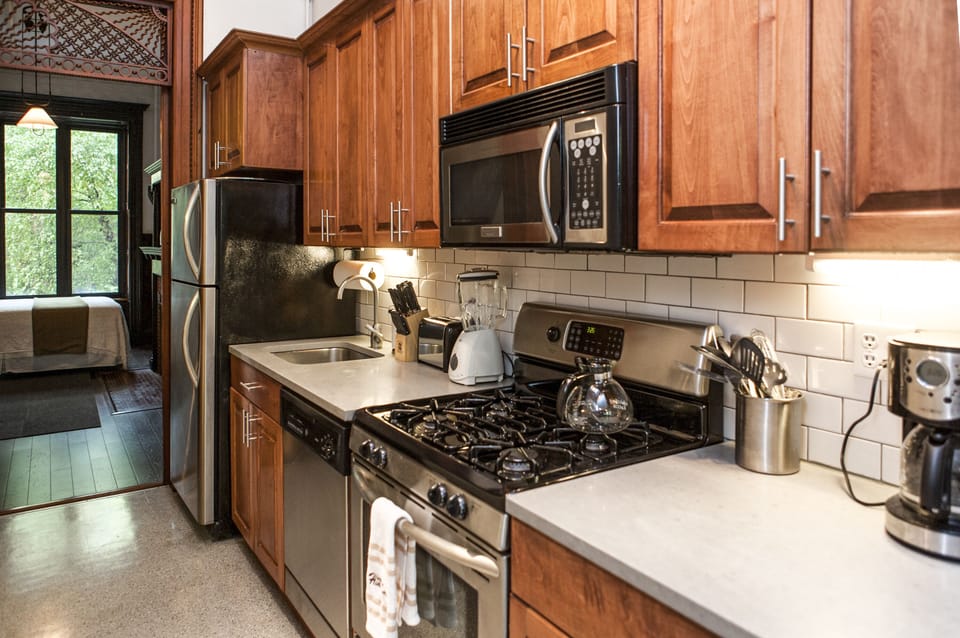 Kitchen has everything you need.