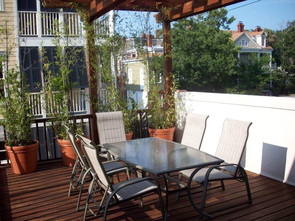 Deck with Outdoor table and chairs