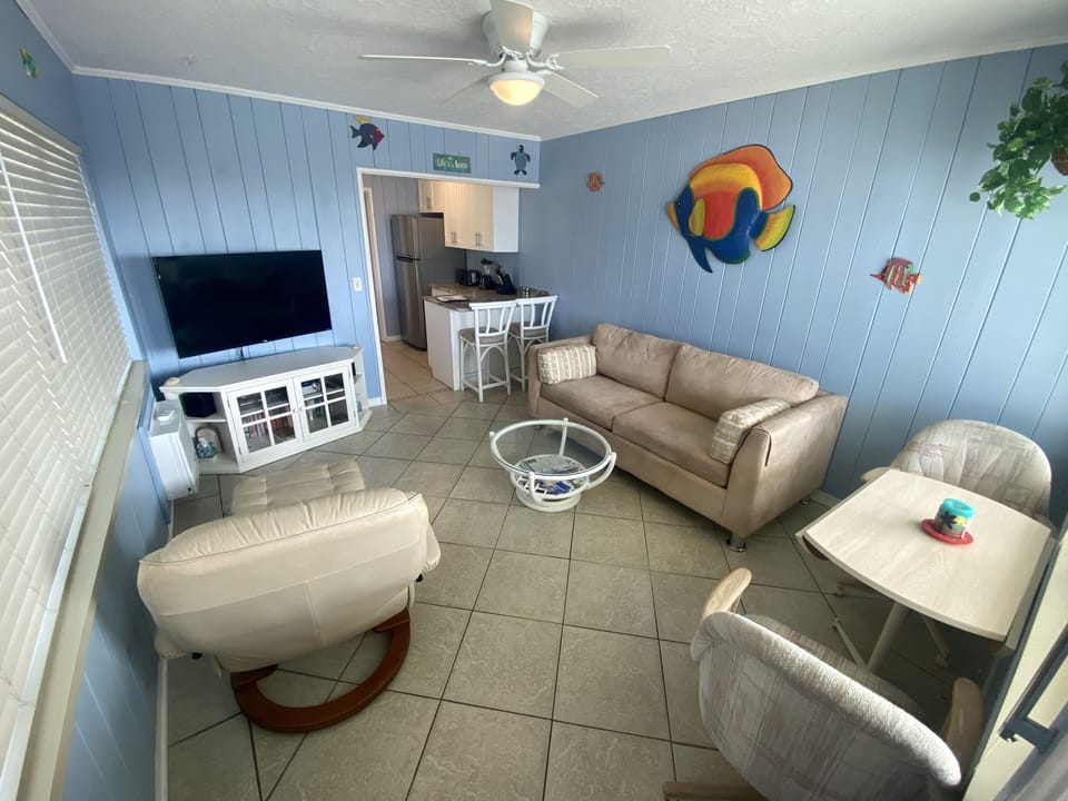Living room/dining area overlooking the beach