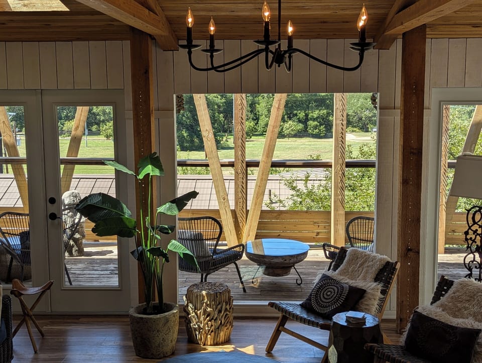 Barton Springs Pool & Ladybird Lake trailhead. Just at THIS treeline, 5 min away