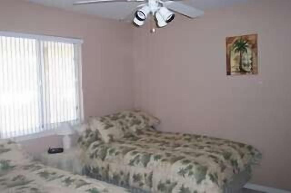 2 BR + Loft - Second Bedroom with Two Full Beds