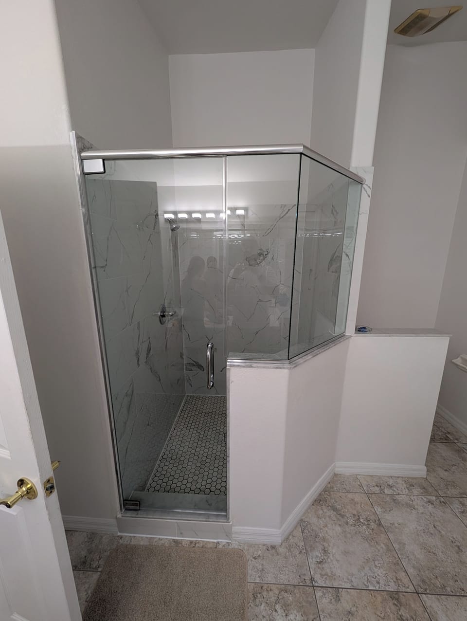 Walk-in shower in downstairs en-suite
