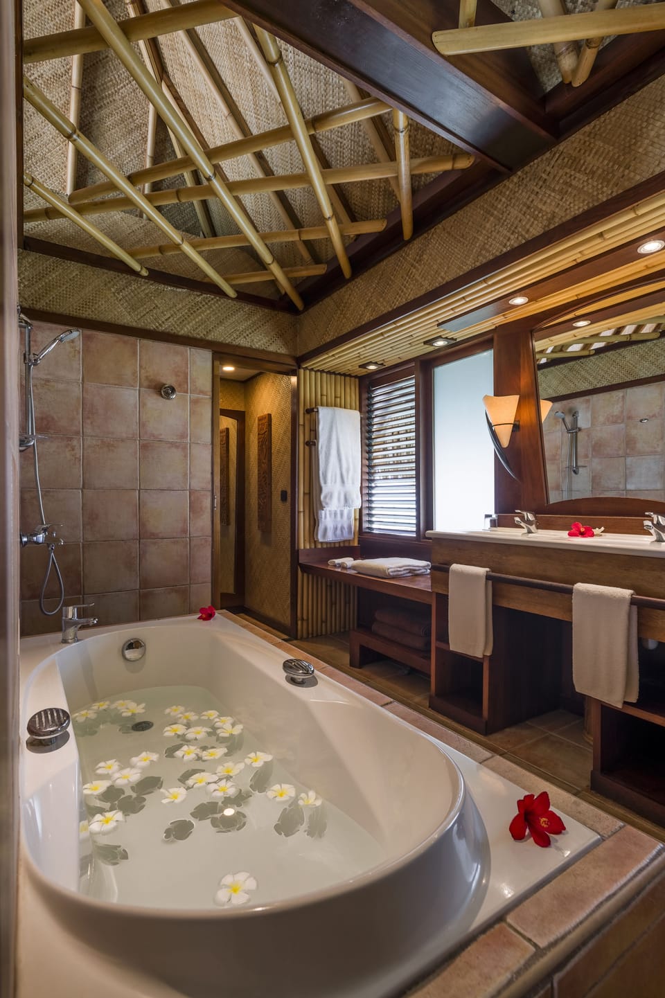 Separate tub and shower, deep soaking tub, free toiletries, hair dryer