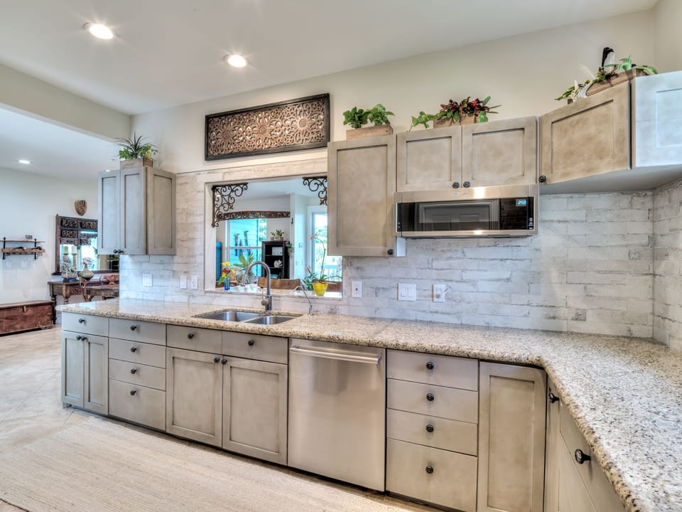 Our kitchen features plenty of space, modern appliances, and HQ cookware!
