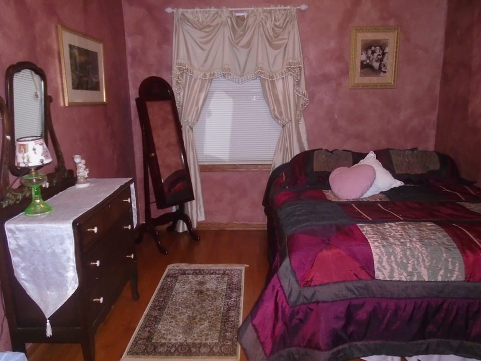 bedroom upper level