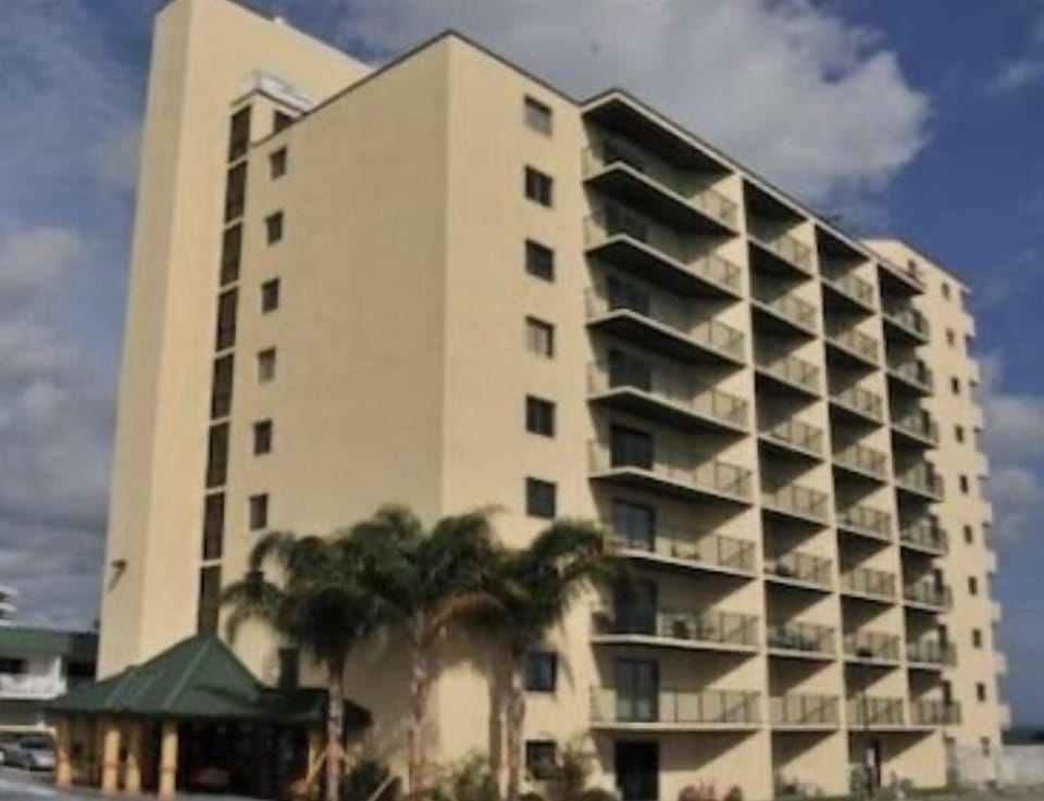 2nd floor corner deluxe unit