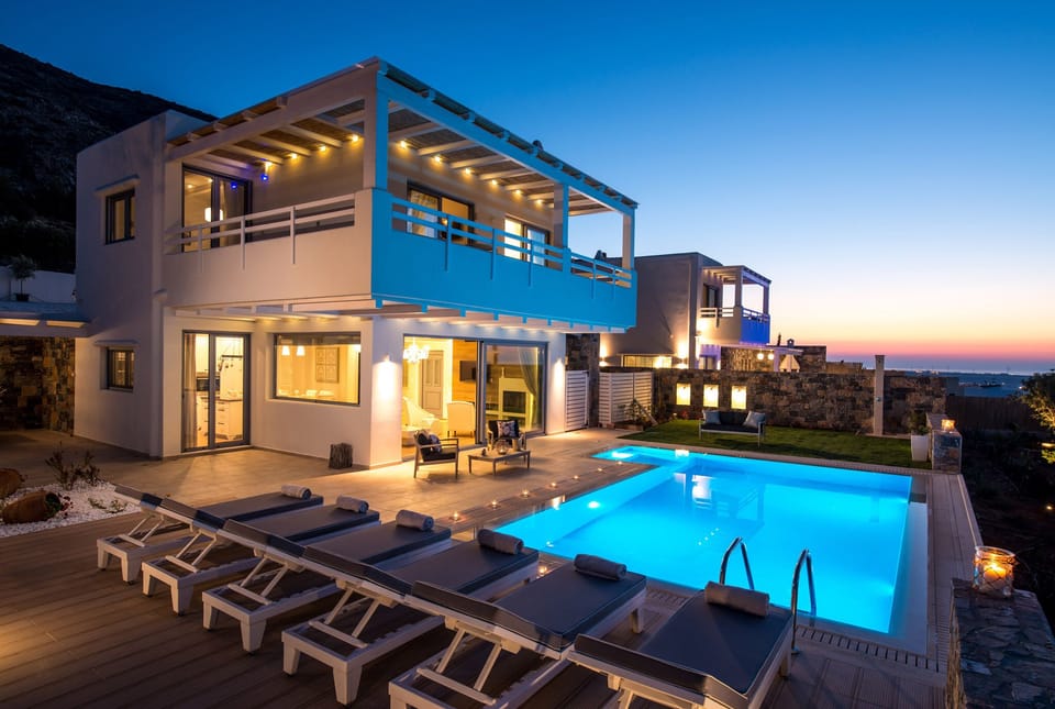 Villa Seaview by sunset with seaview