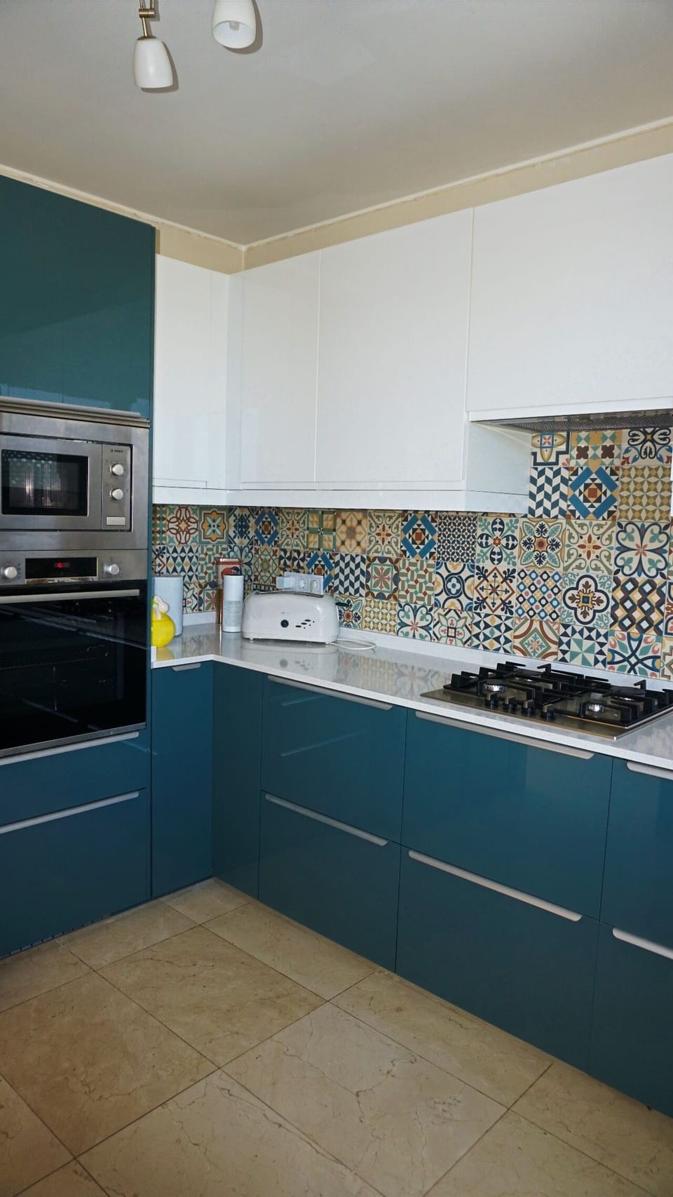 New Kitchen showing new Bosch Cooker and Microwave