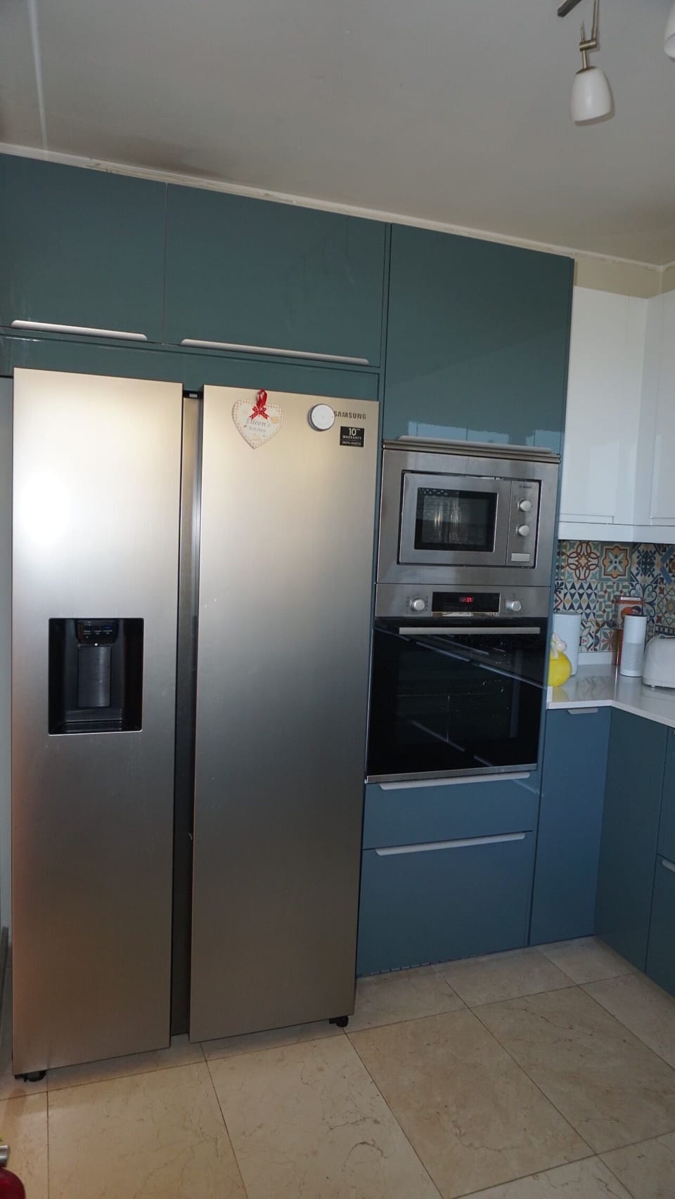 New Kitchen Showing American Style Fridge/Freezer