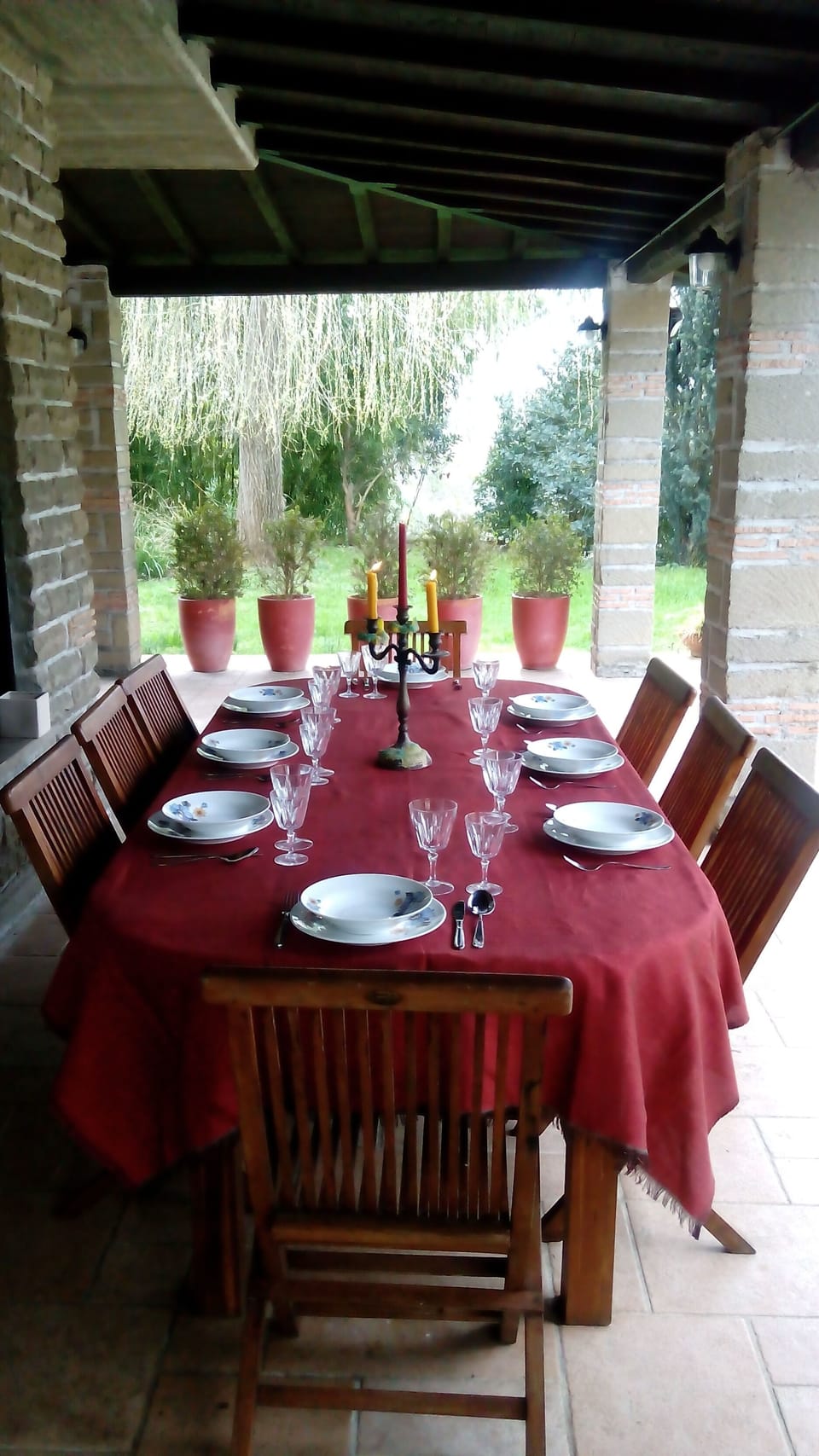 Outdoor dining