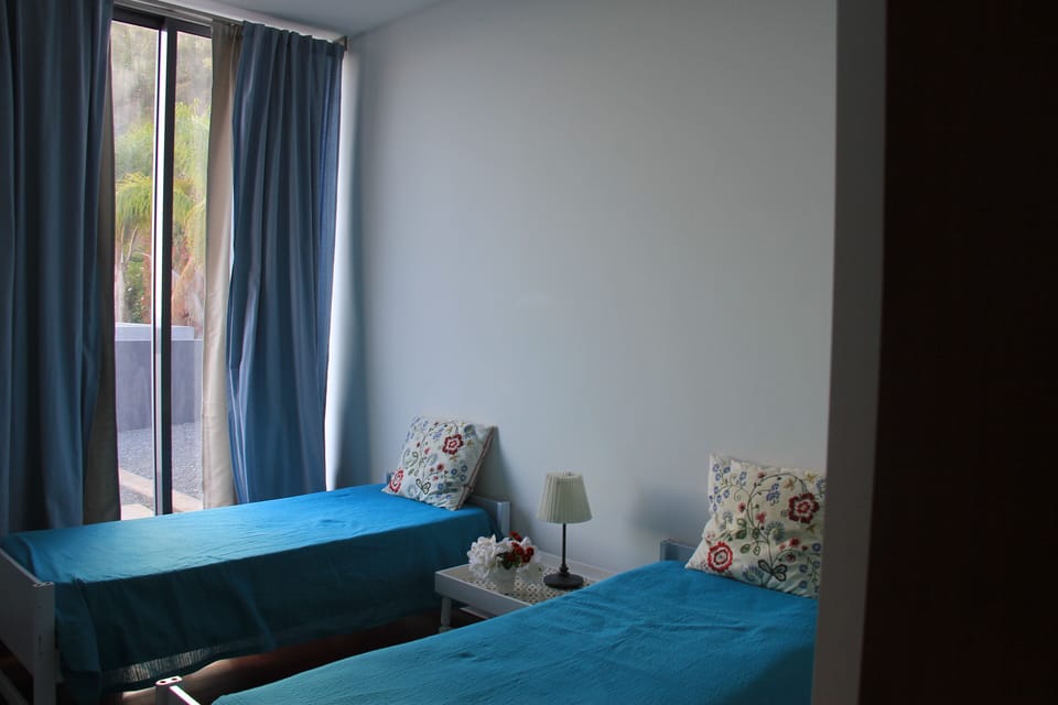 Bedroom 3 with 2 beds