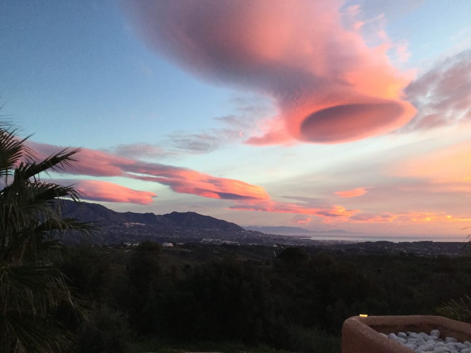 Interesting morning sky in January 