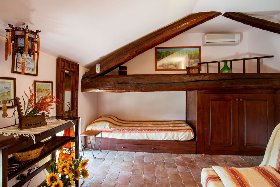 Large en suite bedroom in the private loft room with 3 beds (4th bedroom here)