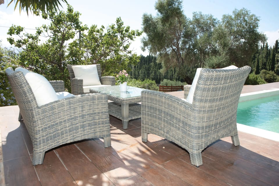 2nd Sitting Set in Pool Area