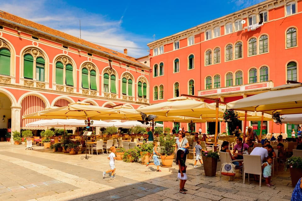 Republic Square, Split