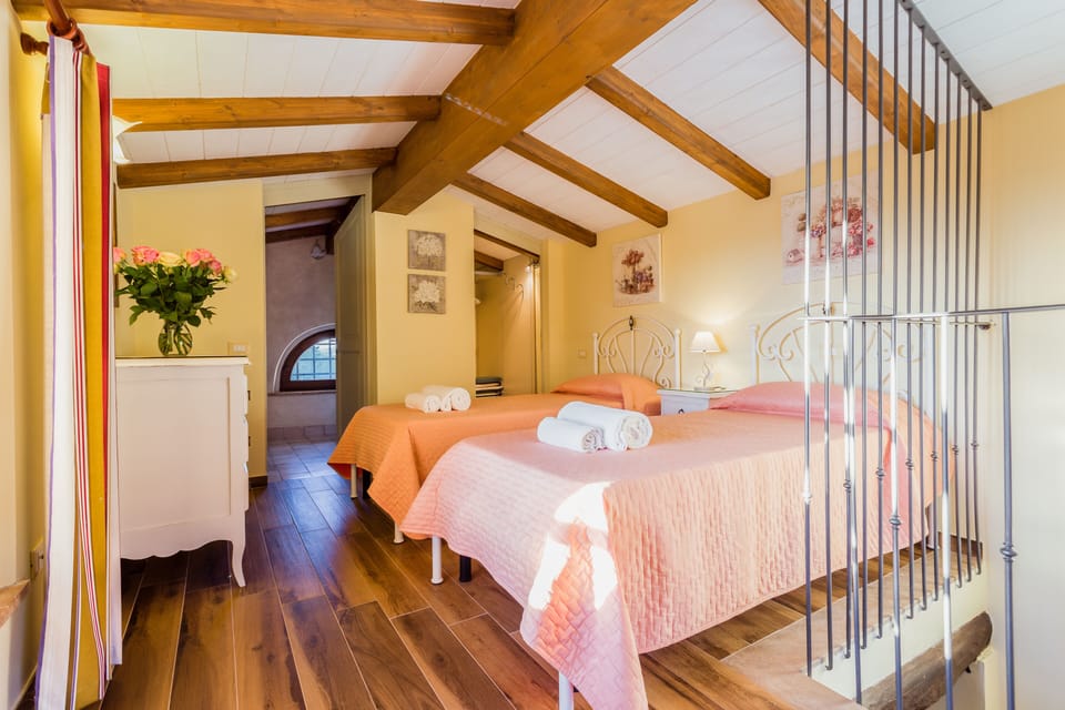 Cottage Olivo * twin bedroom with ensuite 
bathroom
www.monti1824.com