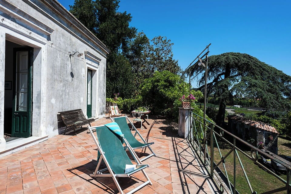 Relaxing on the terrace of Villa Bagolaro