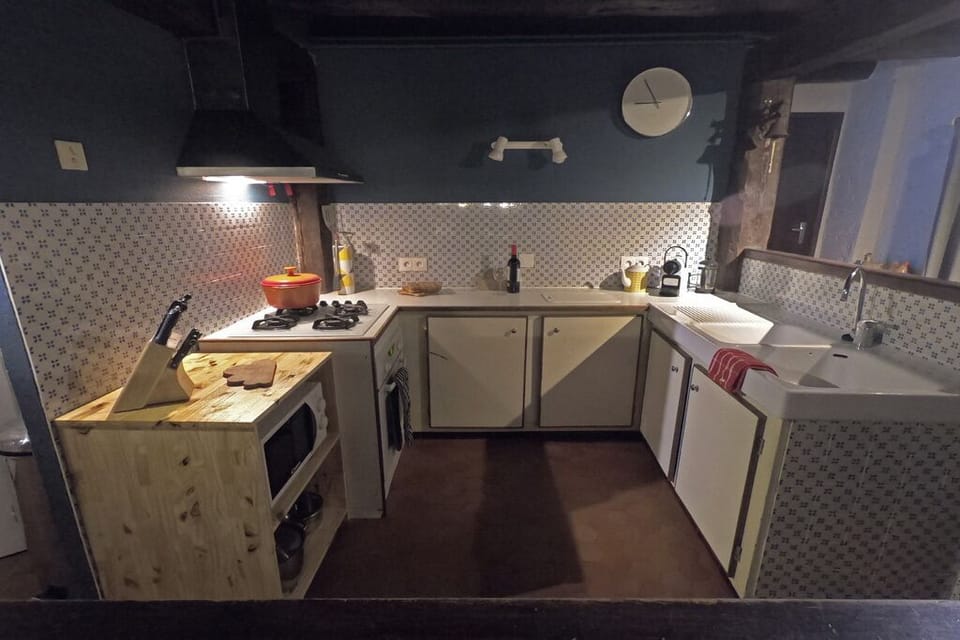 Prepare your favourite meals in the spacious, fully equipped kitchen.