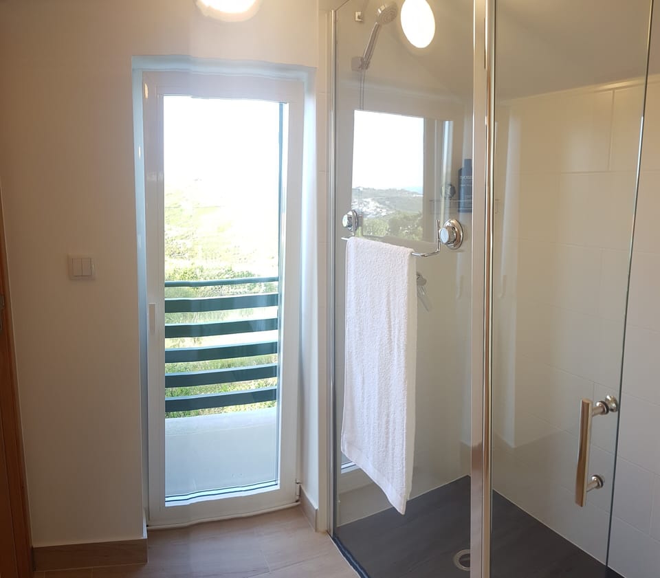 Bedroom 3 - Shower