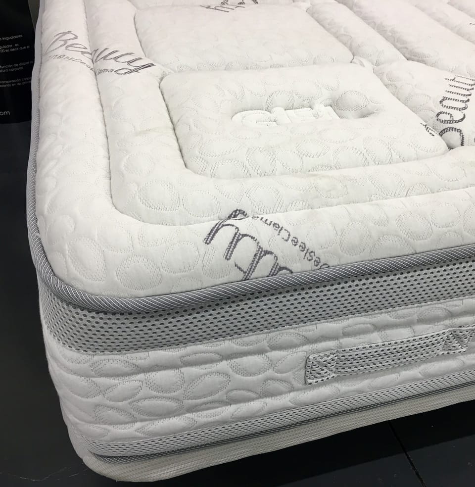 NEW HIGH QUALITY/TOP COMFORTABLE 135x190cm MATTRESS