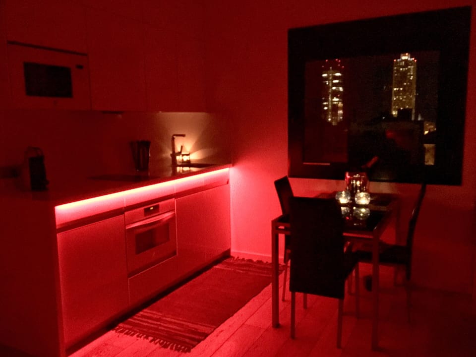 2019: NEW HI QUALITY KITCHEN WITH MULTICOLOR LED ILLUMINATION