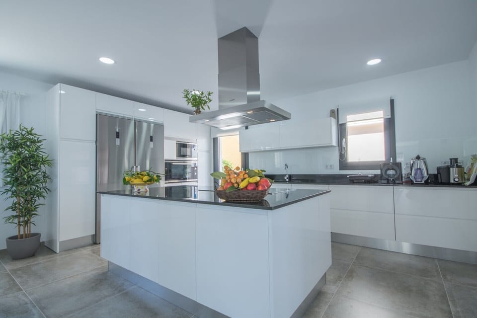 Large fully equipped kitchen