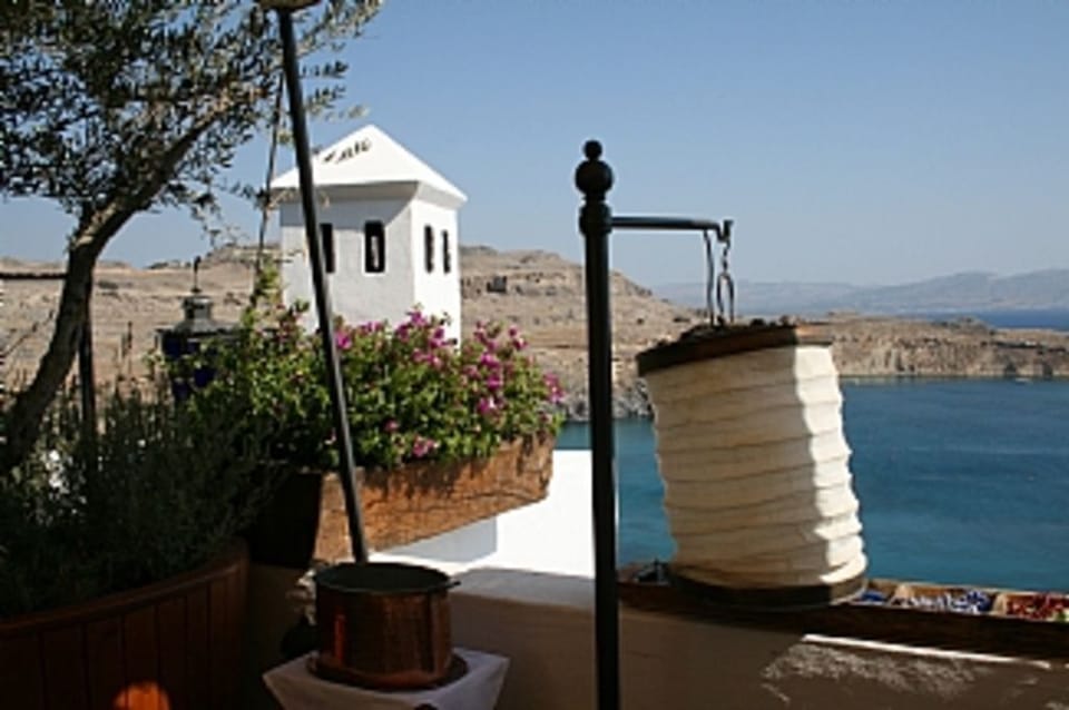 Ambience at Melonos restaurant in Lindos