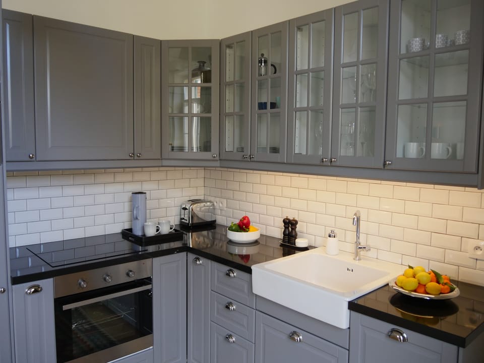 KITCHEN | Well equipped for home cooking 