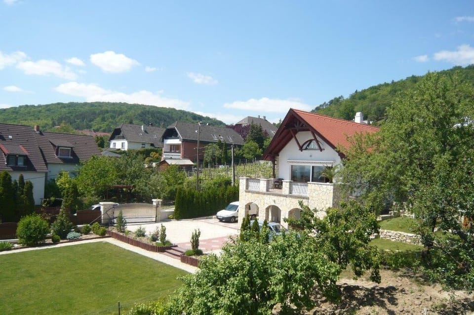 Spectacular 290m2 Villa, huge private gardens 2,000m2,  jet swimming pool, terra