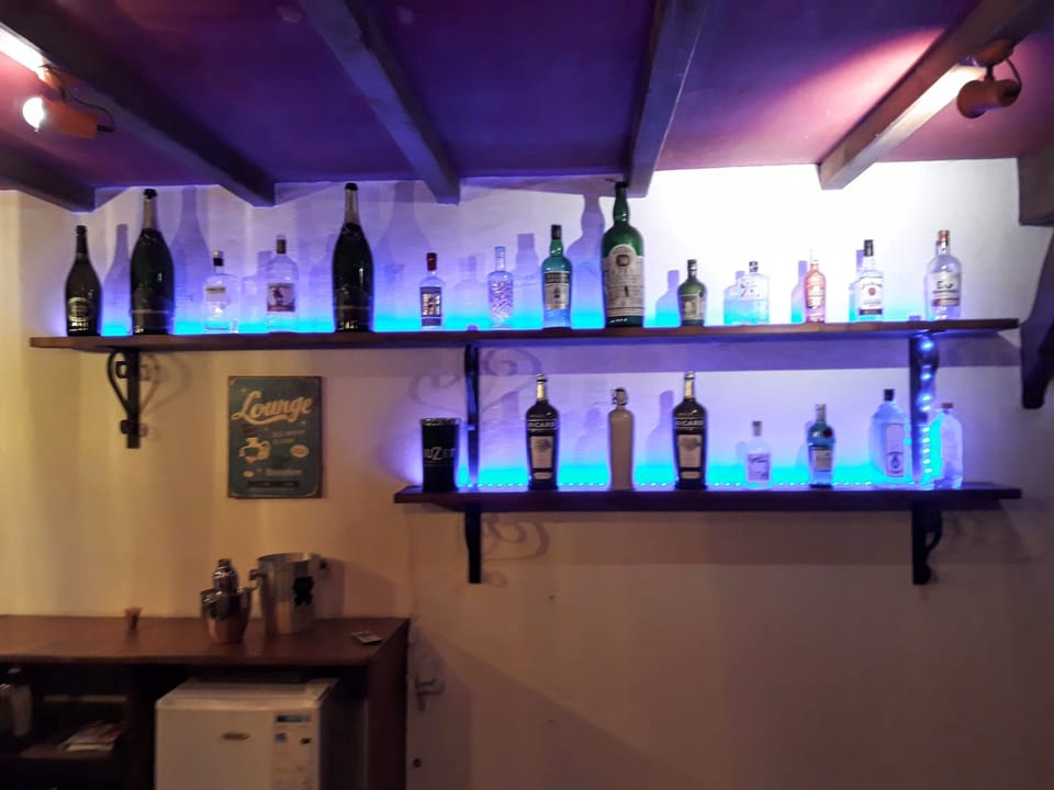 Bar by the pool
