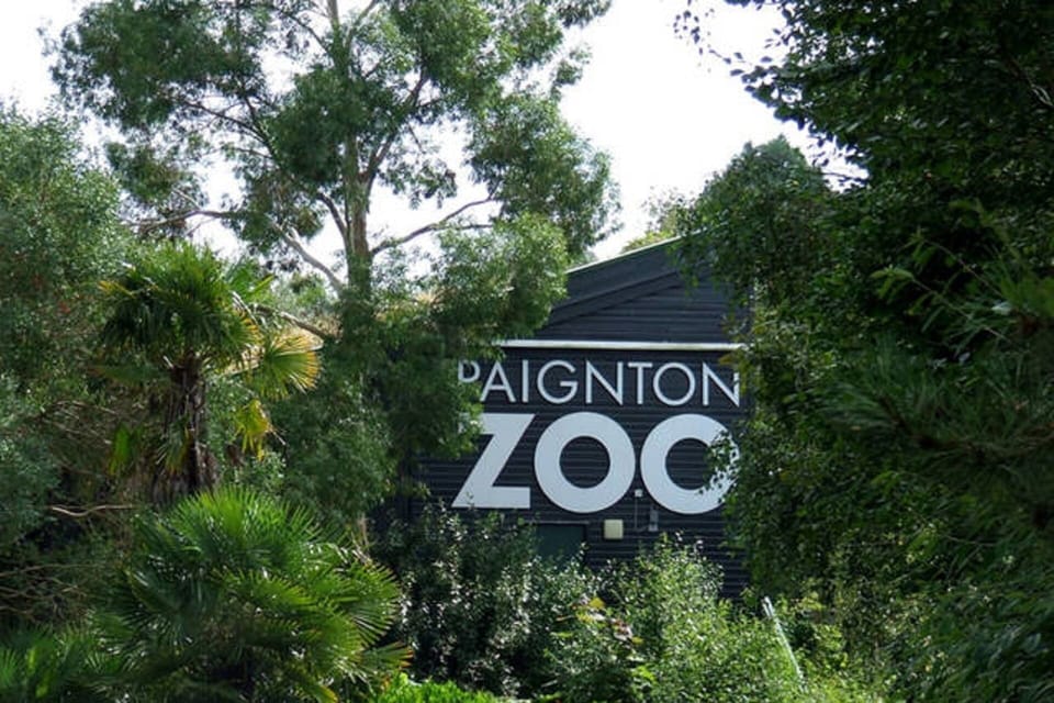 Paignton Zoo. 10 Minute Drive.