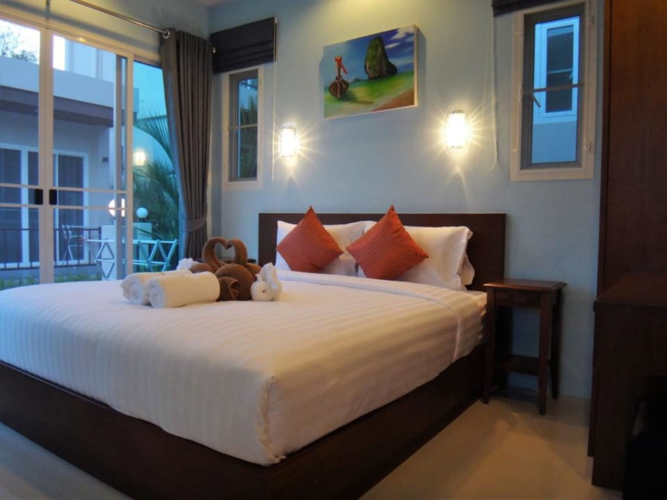 Villa, 2 Bedrooms | In-room safe, desk, soundproofing, free WiFi