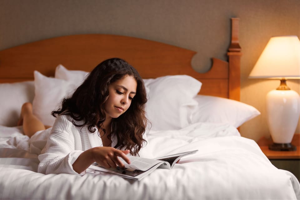 Standard Room, 1 King Bed | In-room safe, desk, laptop workspace, blackout drapes