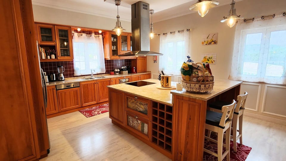 Beautifull Kitchen from Villa Altus, full equiped.