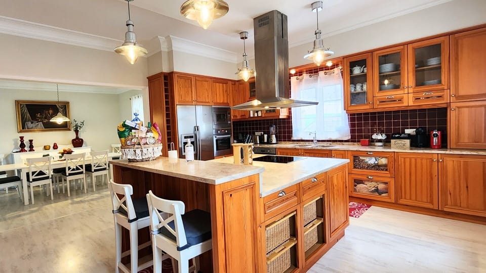 Great kitchen to make the best memories cooking as a Chef