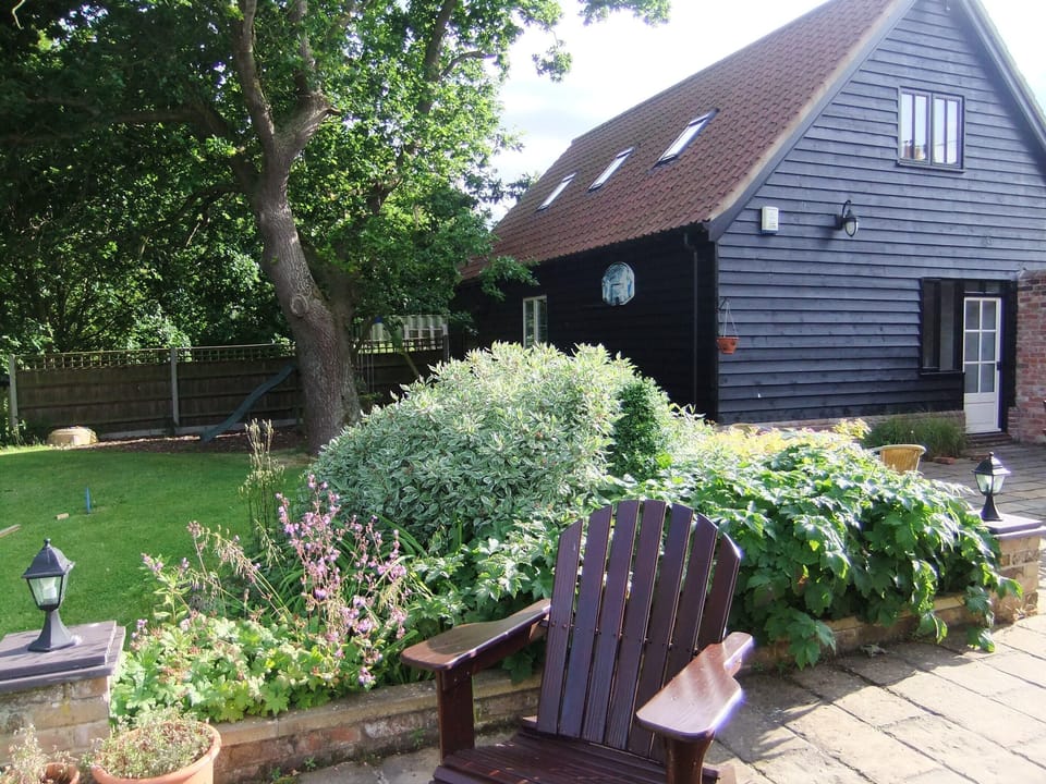 Oak View Loft (exterior)
