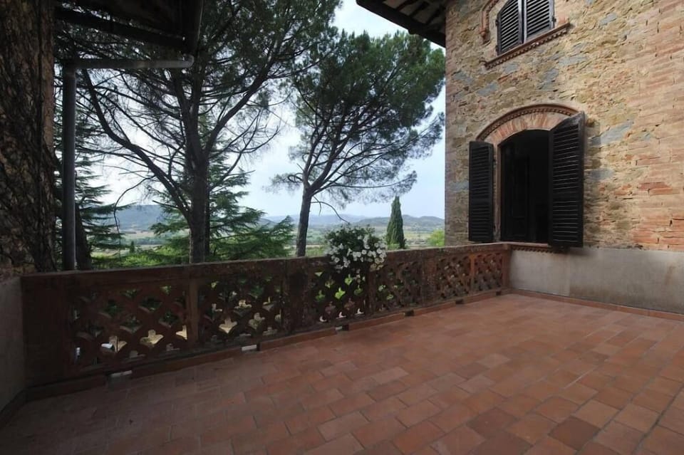 Second floor terrace