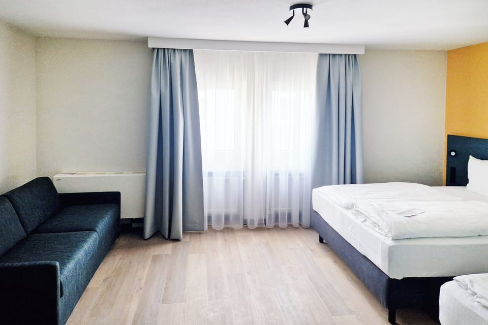 Family Room | In-room safe, blackout drapes, soundproofing, free cribs/infant beds