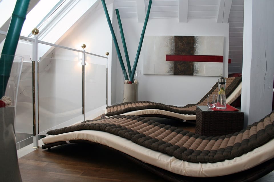 Wellness couches on the gallery