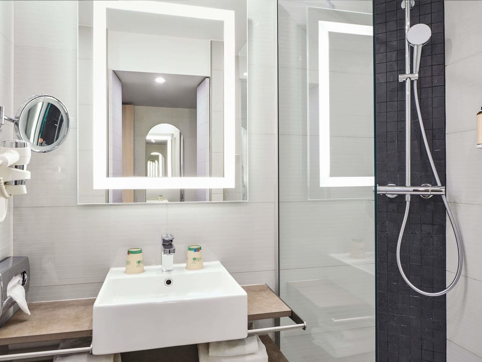 1 bedroom, premium bedding, minibar, in-room safe