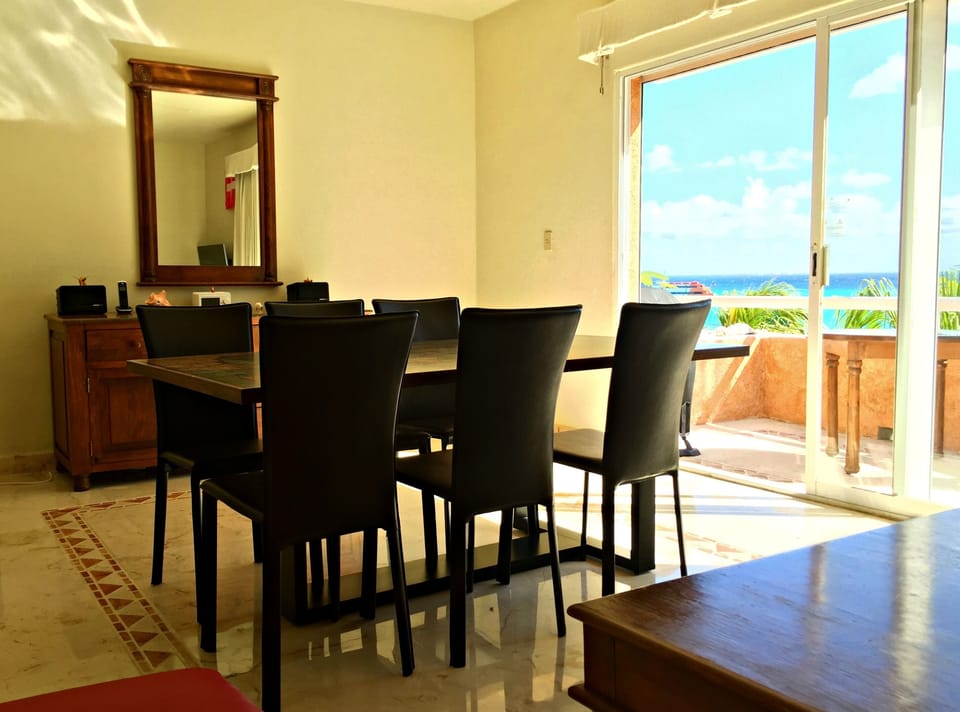Sea view from the sofa in the living room