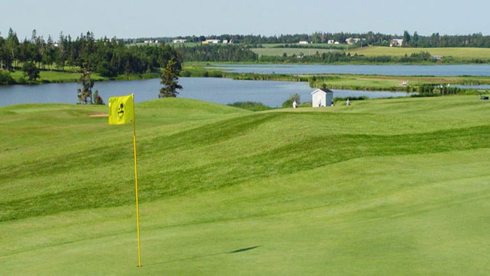 A 5 minute drive from Stanhope golf course
