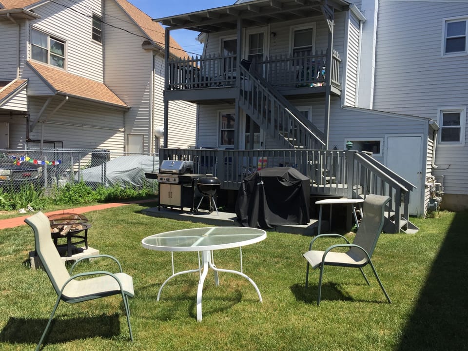 enjoy private backyard w grill too!