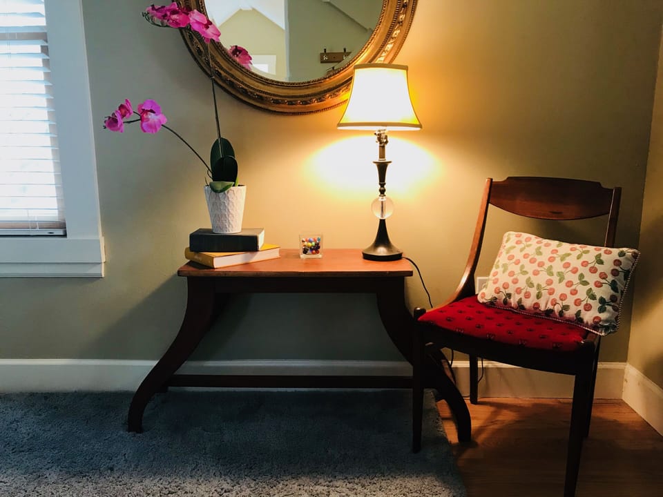 bedroom details