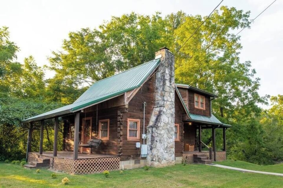The Cabin in Summer (2)
