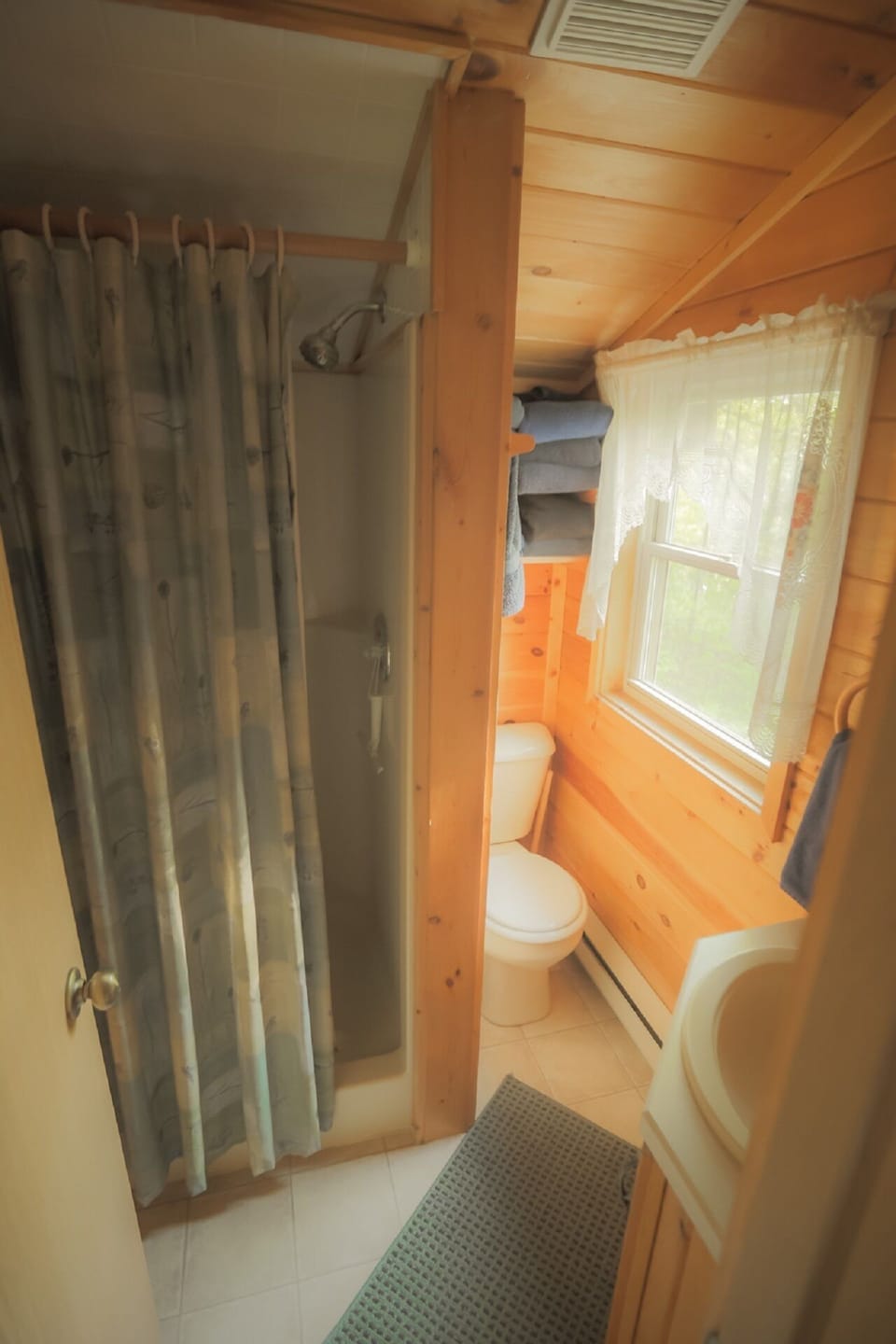 Upper Level Bathroom